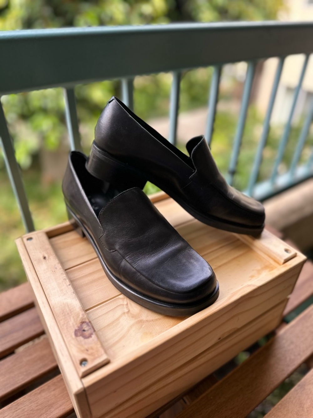 Franco Sarto Black Leather Slip-On Mules